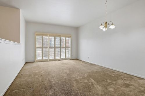 8755 Lake Hills Dr, Dyer, IN 46373-8730