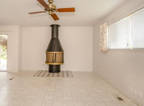 4 Casa Linda Dr, Woodland CA  95695-4612 exterior