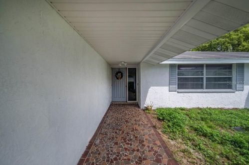 7525 Birdwood Ct, New Port Richey, FL 34653-2101