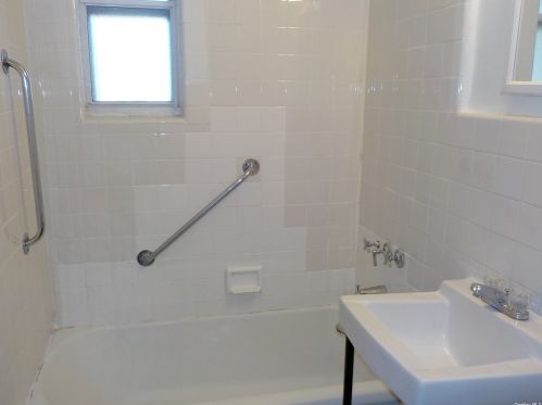 245-58 77th Cres, Jamaica NY  11426 exterior