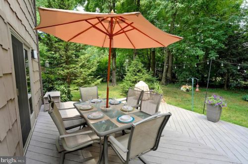 35 Woodlane Rd, Lawrence Township NJ  08648-5543 exterior