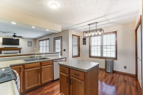 6205 Harvest St, Springfield OH  45502-7536 exterior