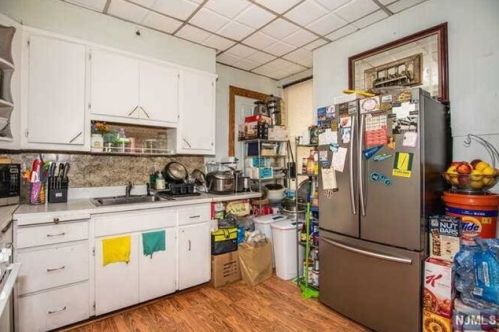 144 Main St, Ridgefield Park NJ  07660-1256 exterior