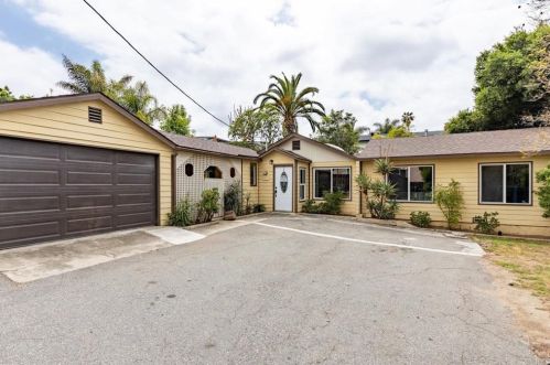 1045 Eucalyptus Ave, Vista, CA 92084-6330