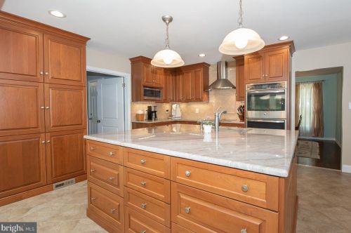 10 Running Brook Rd, Glen Mills PA  19342-1217 exterior