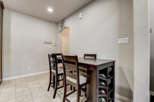 720 Greenville Ave, Richardson TX  75081-4112 exterior