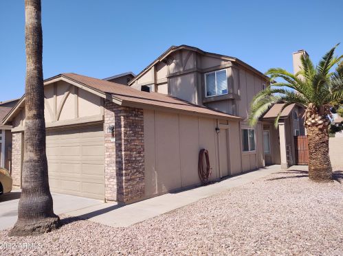 1915 39th St, Mesa, AZ 85206-3811