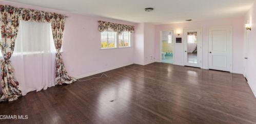 3192 Sycamore Dr, Simi Valley CA 93065-2703 exterior