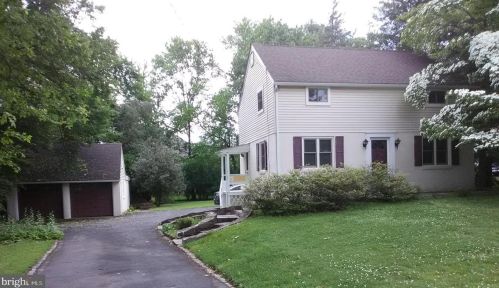 1742 Norristown Rd, Prospectville, PA 19002-2813