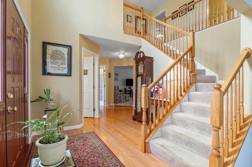 456 Jenny Dr, Gibsonia, PA 15044-9374