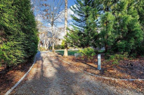 2600 Paradise Point Rd, Southold NY  11971-5109 exterior