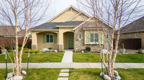 1786 Cornerstone Dr, Ripon CA  95366-9493 exterior