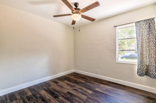 3210 11th Ave, Saint Petersburg FL  33713-5404 exterior