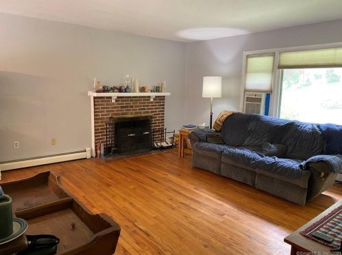 248 Bennetts Farm Rd, Ridgefield, CT 06877-1512