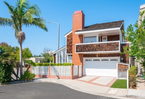 373 Marina Park Ln, Long Beach, CA 90803-1952