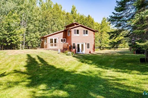 5052 Island Lake Rd, Duluth MN  55803-9212 exterior