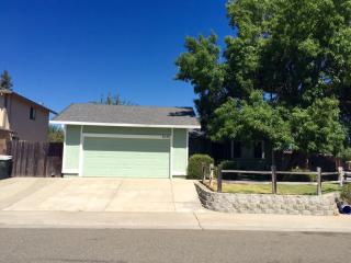 8259 Kilmer Cir, Sacramento, CA 95828-5603