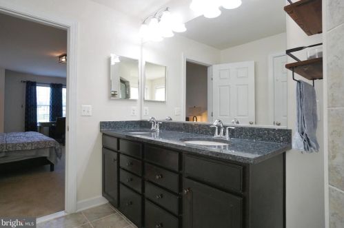 39068 Irish Corner Rd, Lovettsville VA  20180-2742 exterior