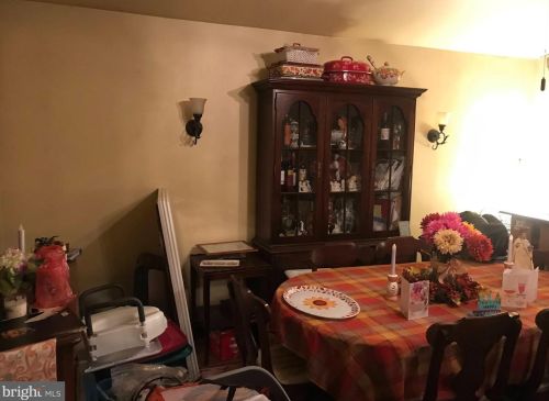 5022 River Rd, Camden NJ  08110-2843 exterior