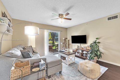4177 Haverhill Rd, West Palm Beach, FL 33417-8302