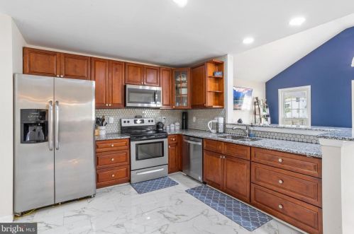 18 Elsworth Dr, Erial NJ  08081-4427 exterior