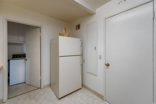 817 Walnut Ave, Ukiah CA  95482-3702 exterior