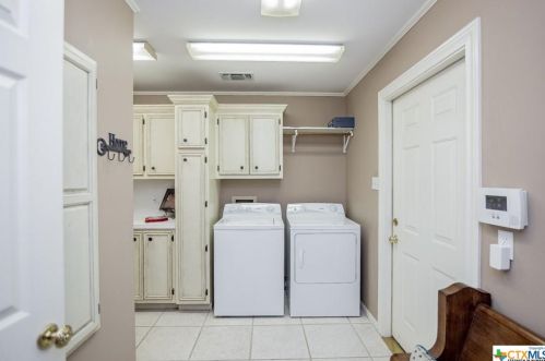 225 Charleston Dr, Victoria TX 77904-3814 exterior