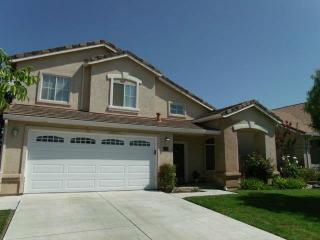 2130 Burlwood Dr, Hollister, CA 95023-7547
