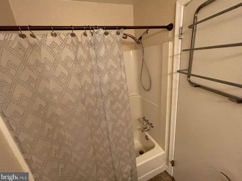 842 Woodcrest Turn, Dover DE  19904-2412 exterior