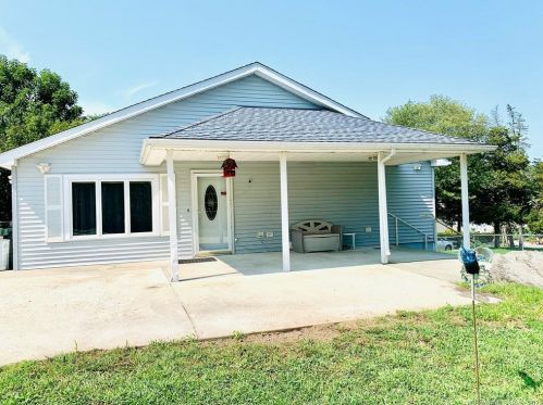 2 Gallup St, Norwich, CT 06360-6714