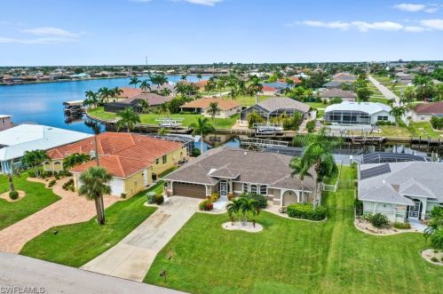 4204 10th Ave, Cape Coral, FL 33914-5742