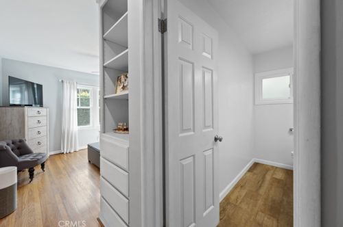6880 10th St, Long Beach CA  90815-4930 exterior