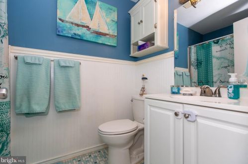 103 Riversedge Dr, Norristown PA  19403-3718 exterior