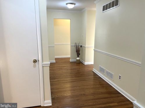 2536 Raven Rd, Wilmington, DE 19810-3562