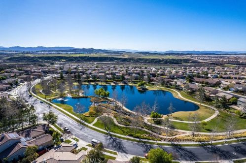 37227 Winged Foot Rd, Beaumont CA  92223-8010 exterior