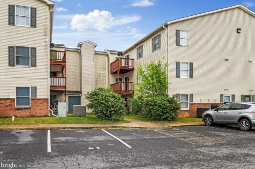 1284 Ox Rd, Woodstock VA  22664-1055 exterior