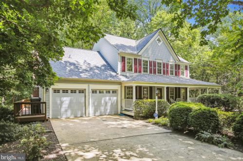 1391 Old Quincy Ln, Herndon, VA 20194-1309