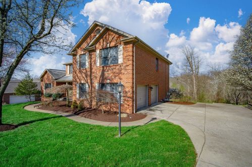 3278 Kruer Ct, Covington, KY 41017-3393