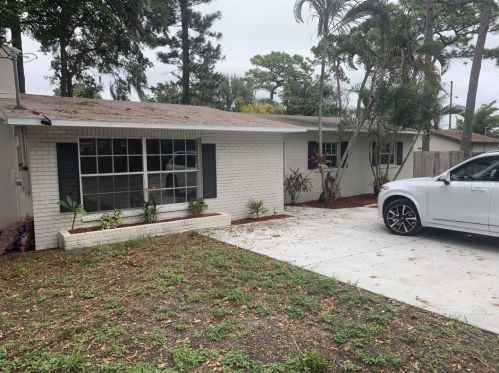 83 Maple Ave, Palm Harbor, FL 34684-1220