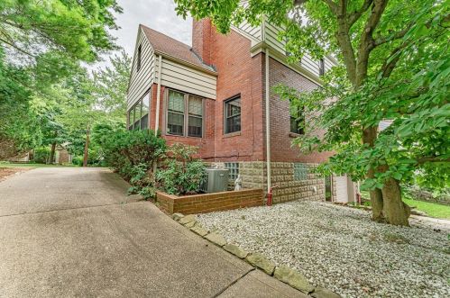 1014 Firwood Dr, Pittsburgh, PA 15243-1823