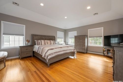 59 Reilly St, West Islip NY  11795-1044 exterior