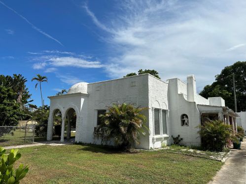 418 36th St, West Palm Beach, FL 33404-2210