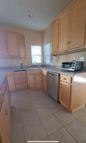 903 Montelena Ct, Livingston CA  95334-9235 exterior