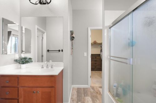 330 Applegate Dr, Valley Home CA  95361-8285 exterior