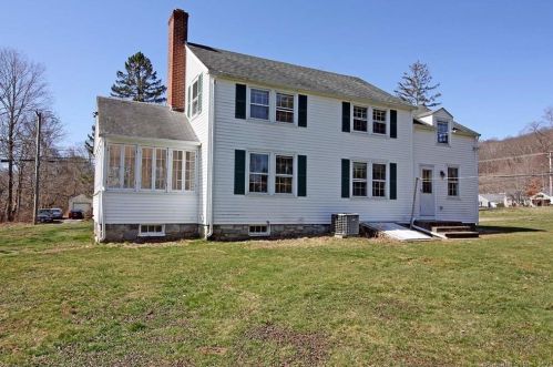5 Ingham Hill Rd, Essex CT  06426-1508 exterior