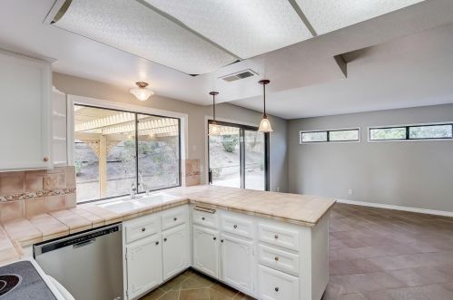 3577 Durham Cir, Oceanside CA  92056-4903 exterior