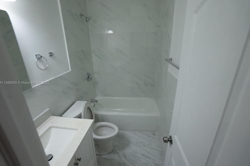 1426 22nd Ave, Hollywood FL 33020-2001 exterior