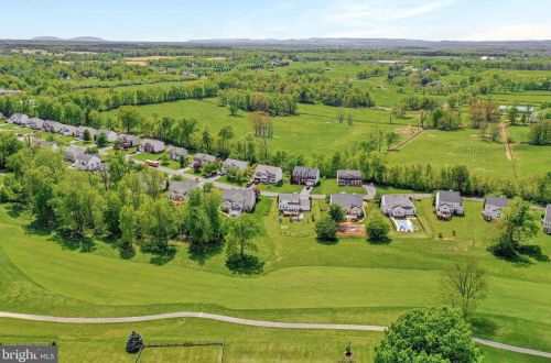 594 Sawgrass Dr, Charles Town WV  25414-5968 exterior