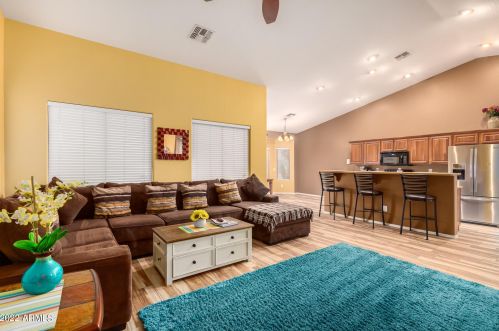 3890 Ashley Dr, Chandler AZ 85249-5261 exterior