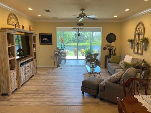 15831 Aurora Lake Cir, Wimauma FL  33598-4031 exterior